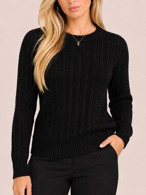 Motto | Classic Black Women's Crew Neck Sweater